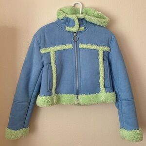 Never worn URBAN OUTFITTERS FAUX FUR CROPPED SHEARLING JACKET